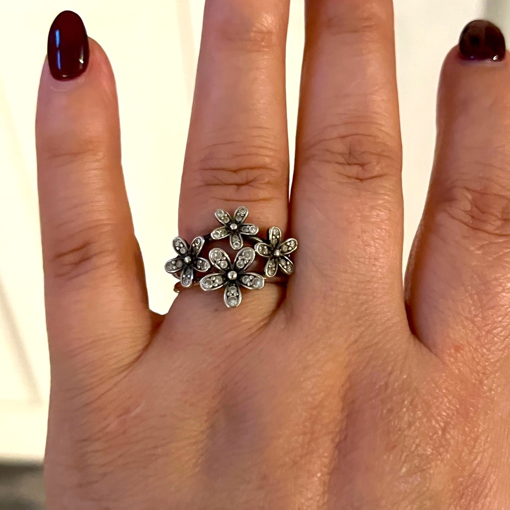 Pandora Dazzling Daisy & Dazzling Daisies Ring Set Sz 56